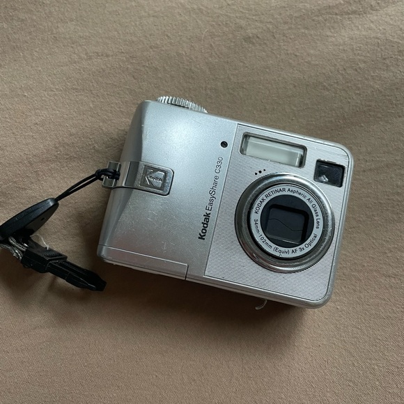 Kodak EasyShare C330 - Picture 1 of 4